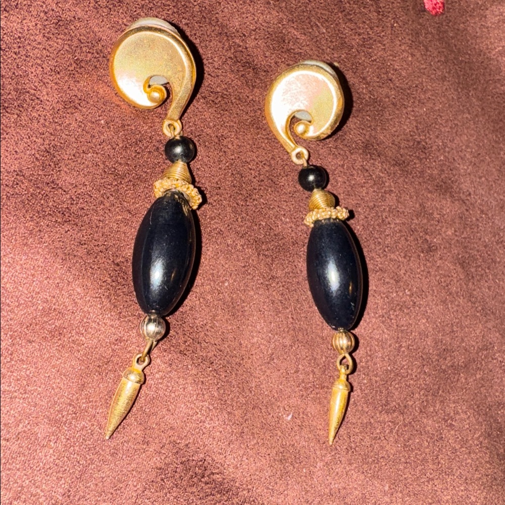 Vtg Gold/black tone dangle earrings 🐈‍⬛